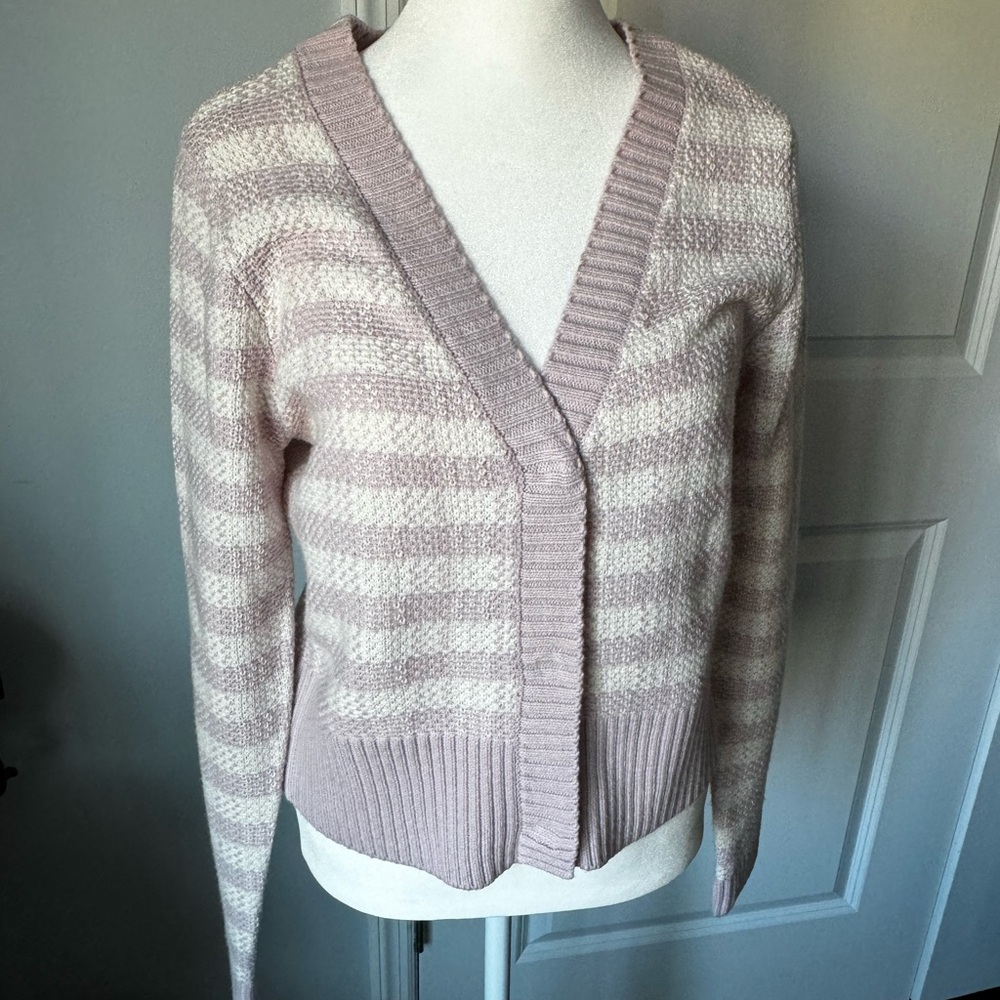 AQUA - V neck cardigan Size -Medium
